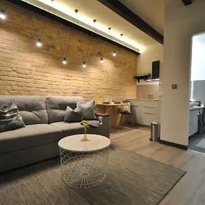 Krane Sas , Budapest Hungary